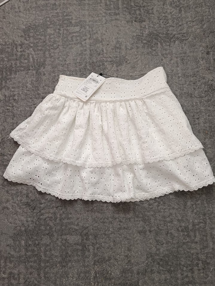 Kadın Beyaz Nakışlı Fırfırlı Mini Etek - Görsel 2