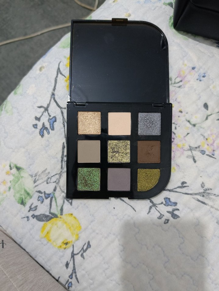 Vivienne Sabó Excentrique Göz Farı Paleti - Görsel 4