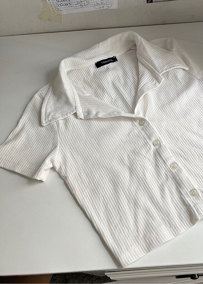 TRENDYOLMİLLA düğmeli beyaz crop - Görsel 2