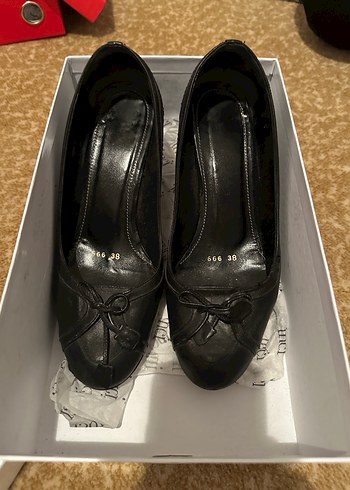 İnci Siyah Stiletto Tokalı Kadın Ayakkabı - Görsel 2