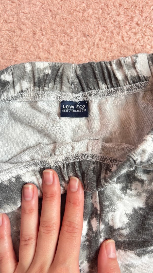 Gri Batik Desenli Erkek Şort - Görsel 3