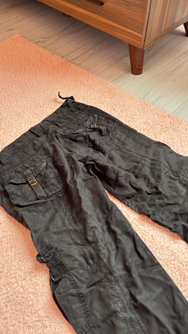 GUESS Siyah Kemerli Grunge Kadın Denim Pantolon - Görsel 4