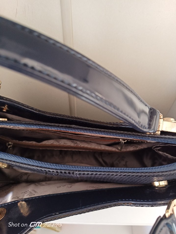 Siyah Parlak Yılan Desenli Deri Kadın Çanta - Görsel 2