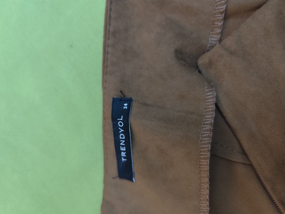 Düğmeli Kahverengi Süet Mini Etek - Görsel 3