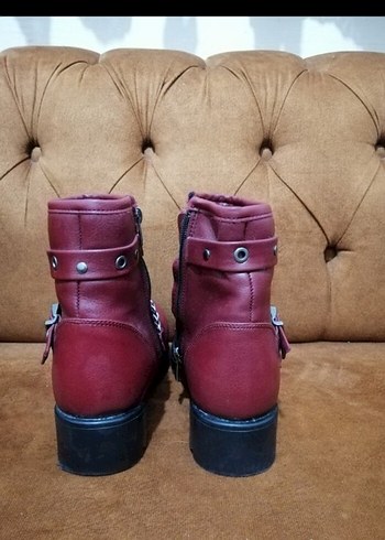 Bordo Deri Zincirli Tokalı Kadın Bot - Görsel 2