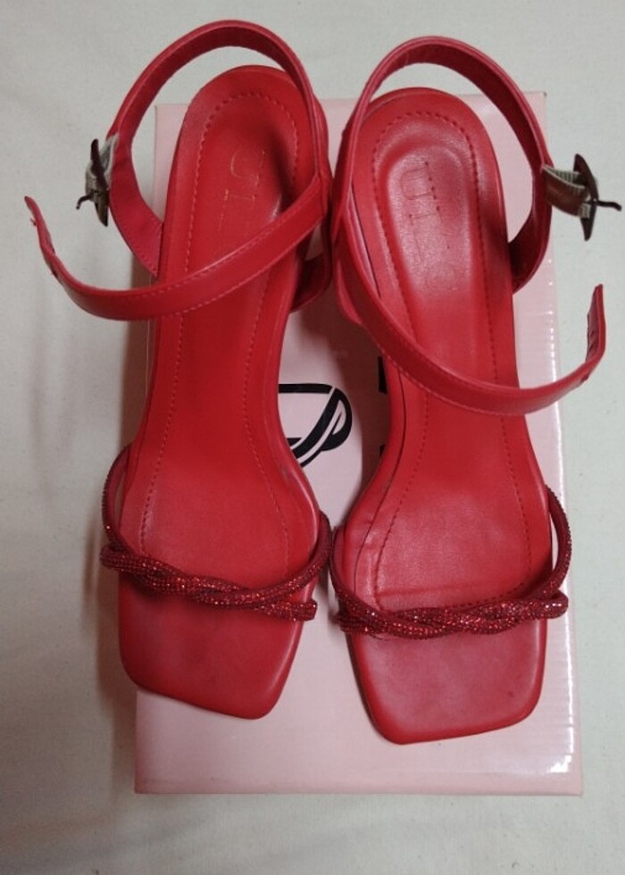 Topuklu ayakkabı - Görsel 2