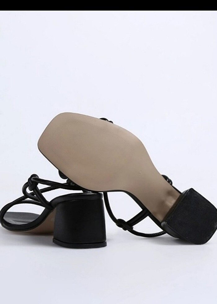 Topuklu ayakkabı - Görsel 4