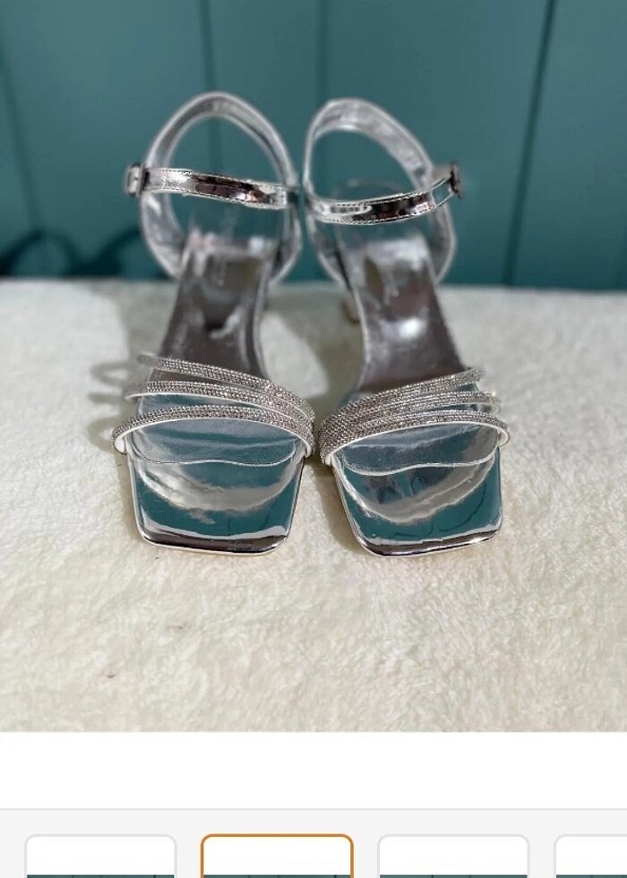 Gümüş renk burgu taşlı topuklu ayakkabı - Görsel 2