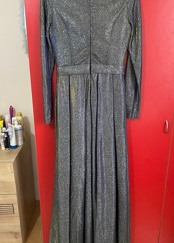 Uzun Kollu Gri Pilili Abiye Elbise - Görsel 3