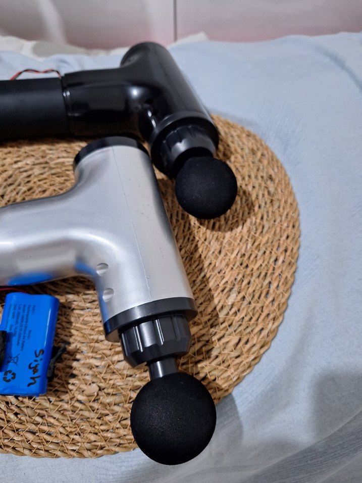 Gri ve Mavi Masaj Tabancası Seti - Görsel 2