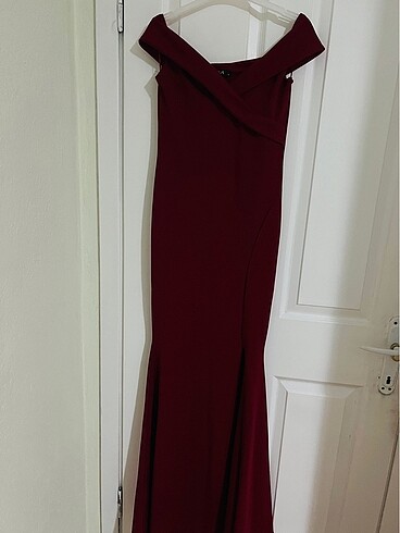Bordo yırtmaçlı abiye