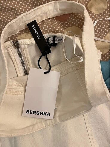 xs Beden bershka elbise