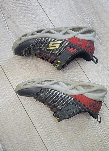 31 Beden çeşitli Renk Skechers
