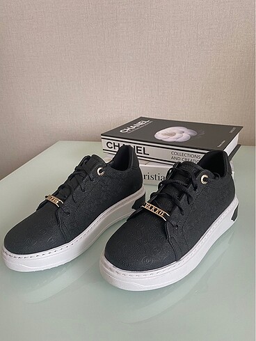 Vakko sneaker