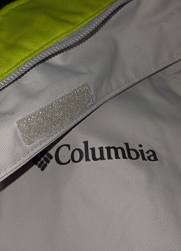 2xl Beden beyaz Renk Columbia orijinal mont sıfır ürün acil satılık.