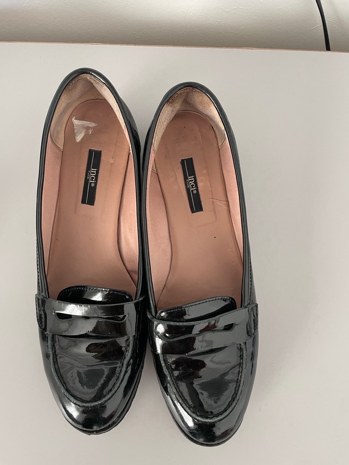 Parlak Siyah Rugan Kadın Loafer - Görsel 2