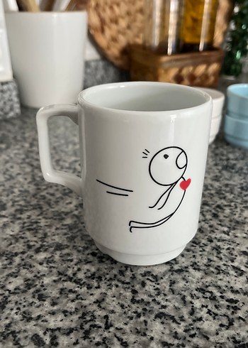 Kalpli Figürlü Beyaz Seramik Kupa - Görsel 4