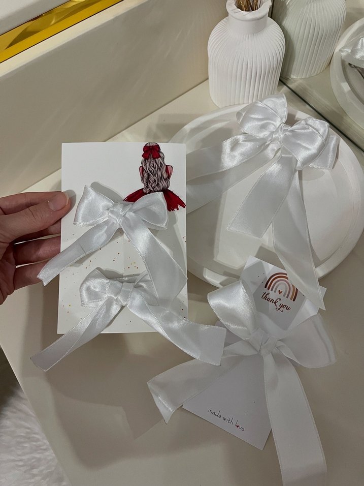 Beyaz Saten Kurdeleli Hediye Seti - Görsel 3