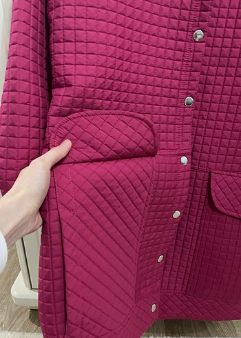 Pembe çıtçıtlı kapitone Kadın Ceket - Görsel 3