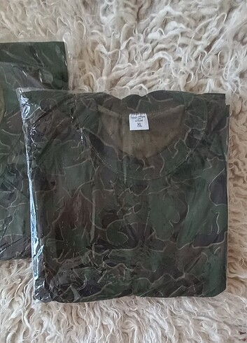 Kamuflaj desenli erkek tshirt