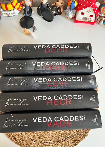 Veda Caddesi Roman Serisi - Sümeyye Demirkan
