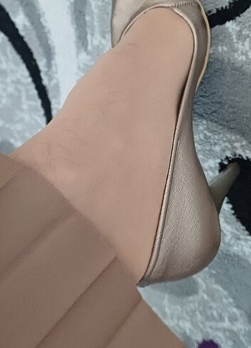 39 Beden ten rengi Renk Gold stiletto