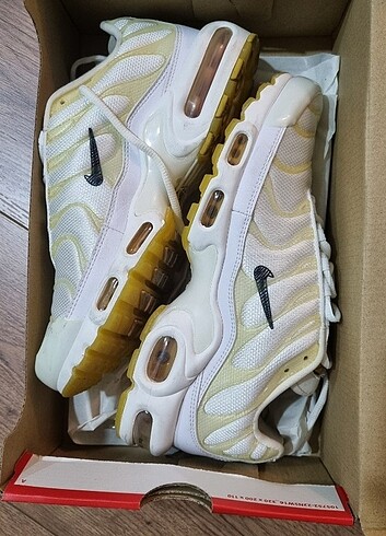 39 Beden beyaz Renk Nike ayakkabı