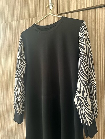 l Beden Siyah zebra kol elbise