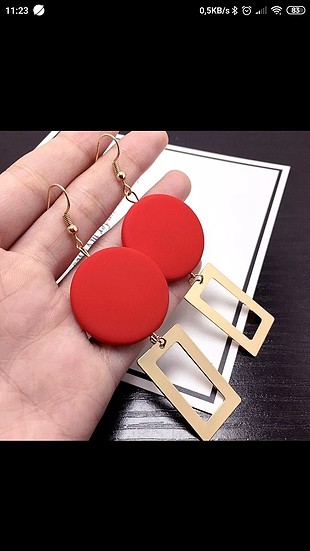 Sıfır Etiketli Ürün Kırmızı Ahşap Gold Küp Sallantı Küpe