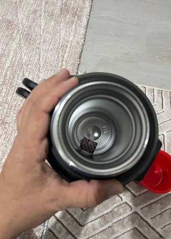 (Bu gece 00.00 dan sonra tekrar eski fiyat)siyah vakumlu termos - Görsel 4