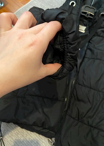 Siyah Kapüşonlu Fermuarlı Kadın Mont - Görsel 5