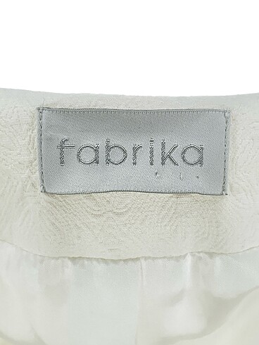 universal Beden beyaz Renk Fabrika Blazer %70 İndirimli.
