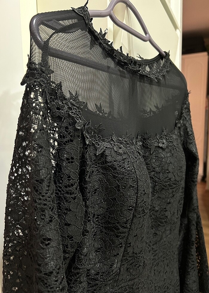 Siyah dantel detaylı uzun kollu elbise - Görsel 2