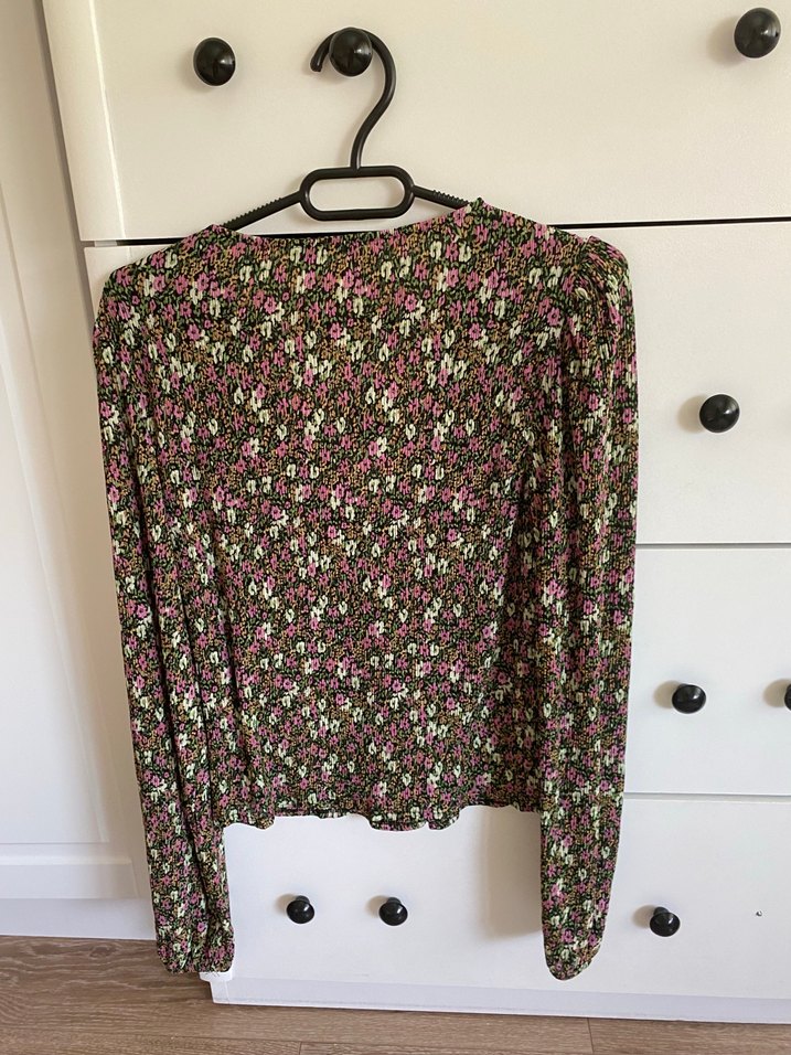 Bohem Uzun Kollu V Yaka Çiçekli Bluz - Görsel 2