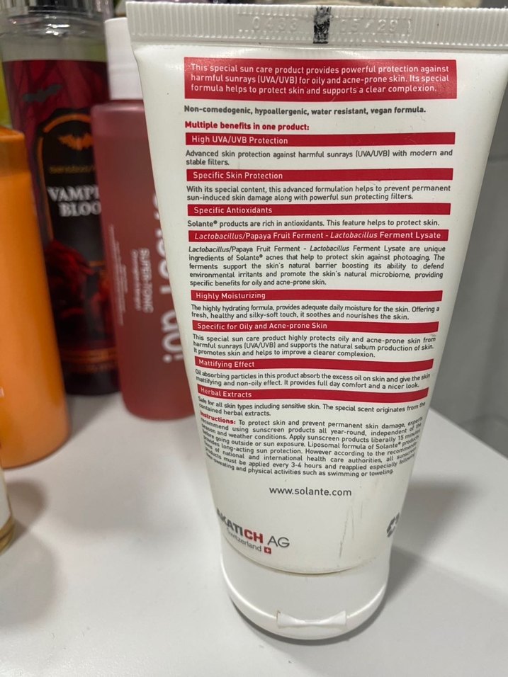 Solante Acnes SPF 50+ Güneş Koruyucu Losyon 150 ml - Görsel 2