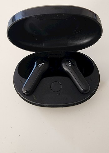 Siyah Kablosuz Kulaklık Kutusu - Görsel 2