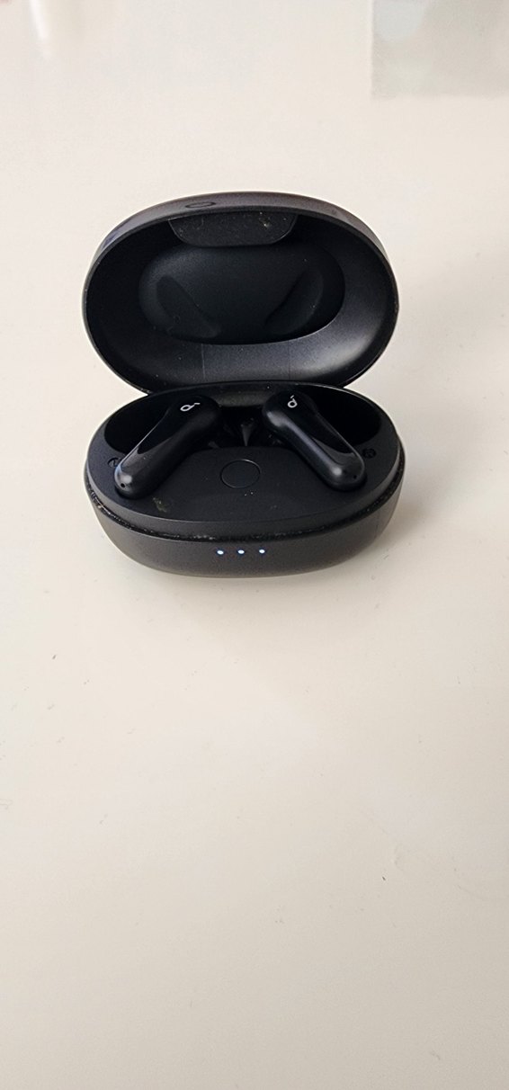 Siyah Kablosuz Kulaklık Kutusu - Görsel 3