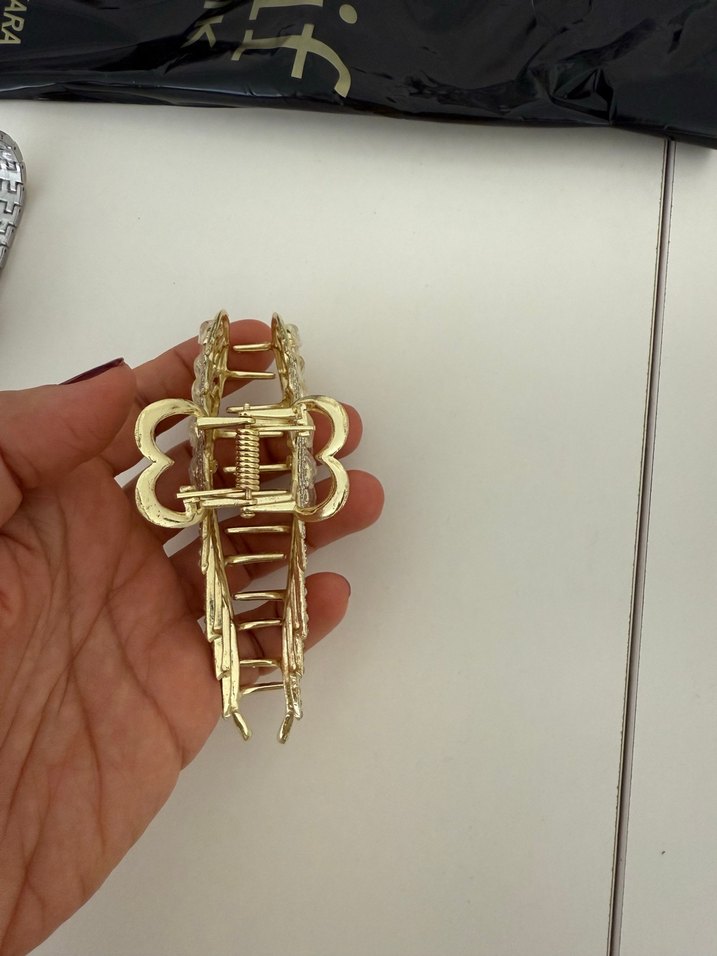 Pullu Altın Rengi Kanatlı Saç Tokası - Görsel 2