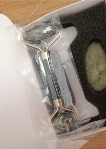 Doğal Yeşim Taşı Yüz Masaj Rulosu ve Guasha Taşı - Görsel 4