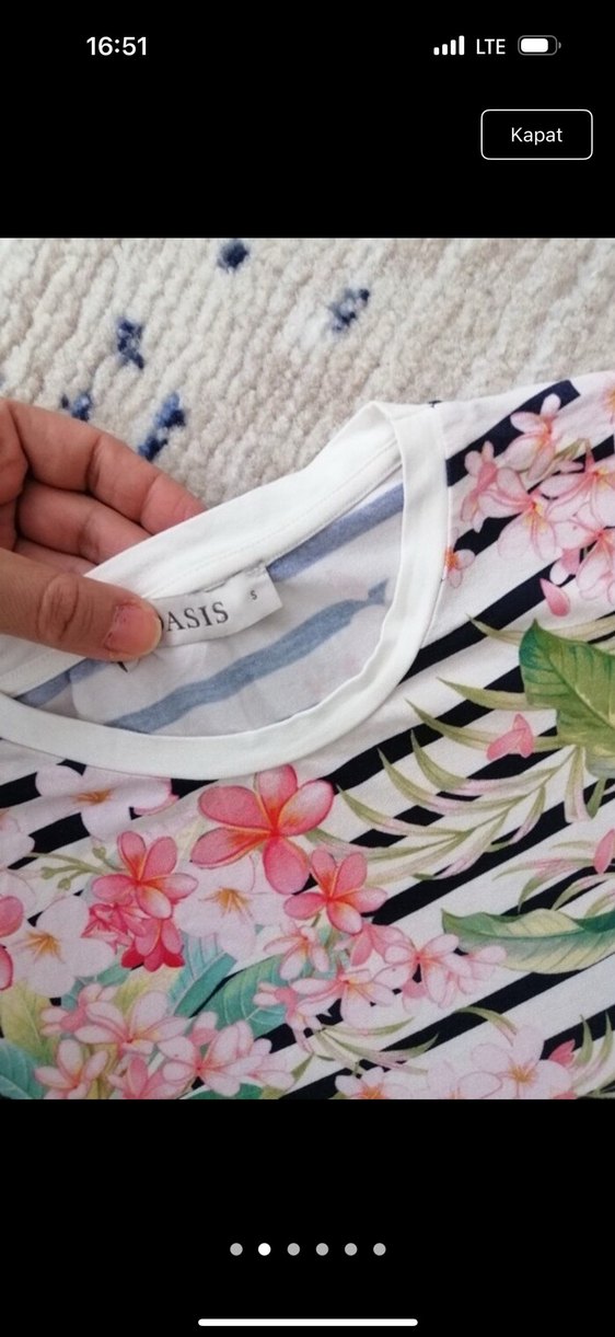 Çiçek Nakışlı Uzun Çizgili Elbise - Görsel 3