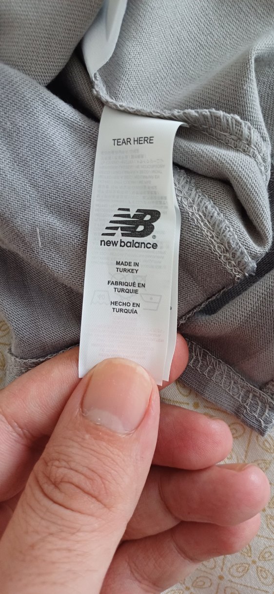 Liverpool new balance tshirt - Görsel 3