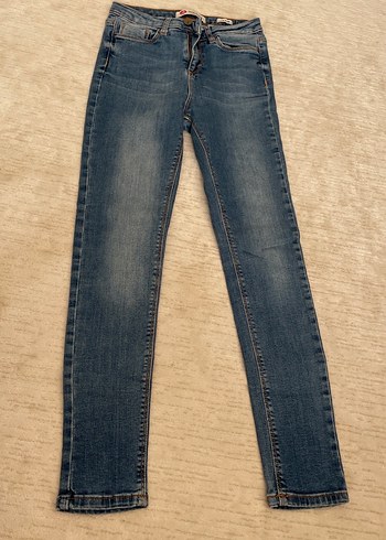 Gri Tonlu Mavi Kadın Denim Pantolon