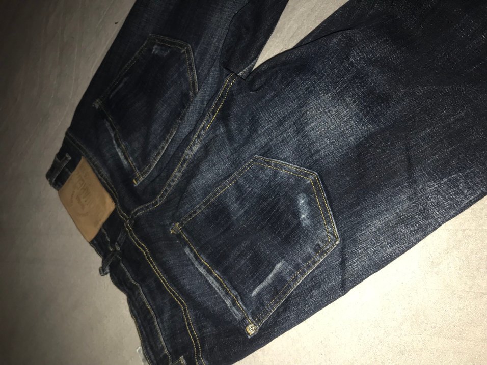 Dsquared2 slim fit yeni gibi hic bi yerinde sorun yok — görsel 5/7