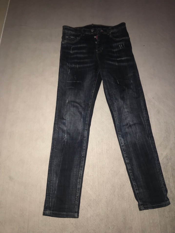 Dsquared2 slim fit yeni gibi hic bi yerinde sorun yok — görsel 2/7
