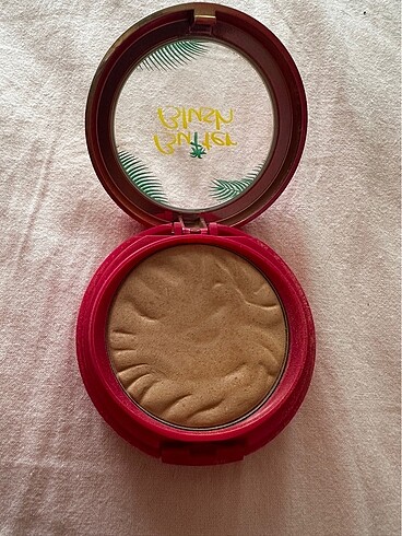 Physicians Formula Allık