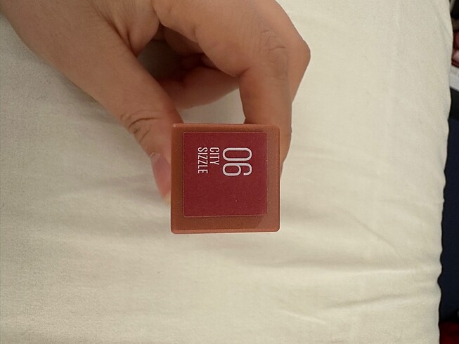 Beden MAYBELLİNE SUNKİSSER ALLIK