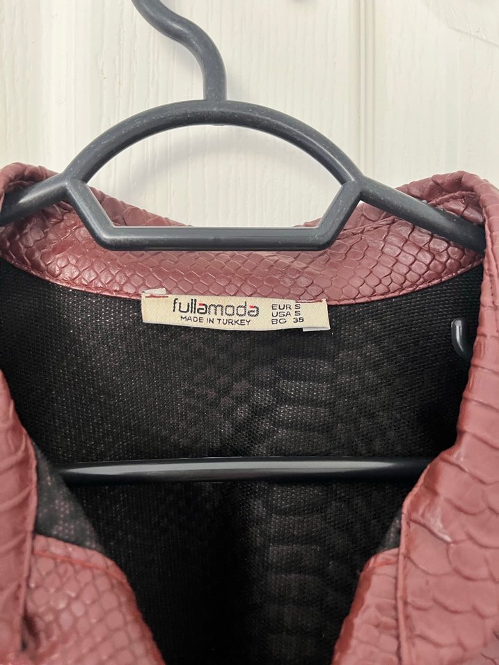 Düğmeli Kahverengi Yılan Derisi Desenli Deri Ceket - Görsel 3