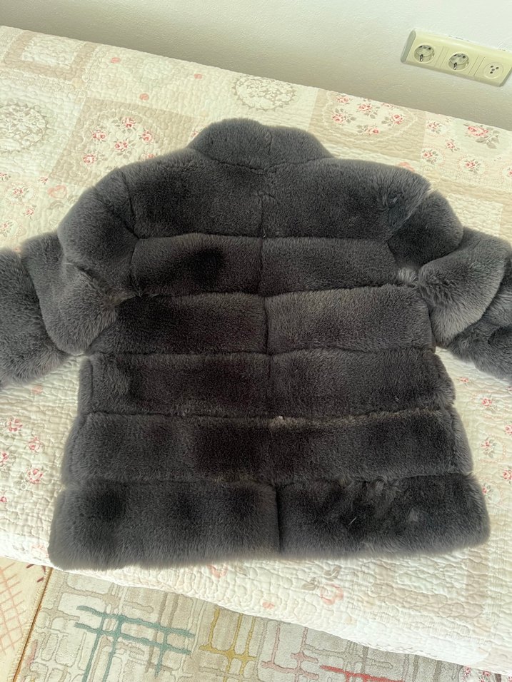 Gri Kadın Kürk Detaylı Midi Boy Mont - Görsel 4