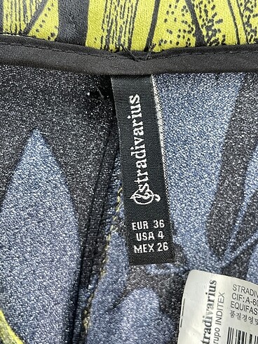 36 Beden çeşitli Renk Stradivarius Düz Kesim %70 İndirimli.
