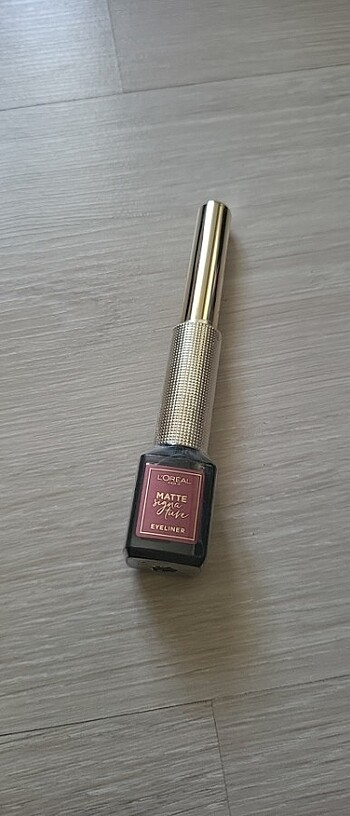 Paris Loreal Paris Matte Signature Eyeliner